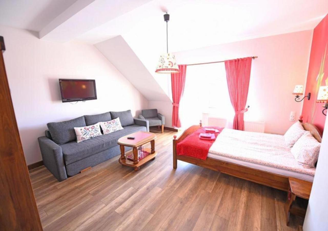 Gosciniec Malinowka Bed & Breakfast Krzeszna ภายนอก รูปภาพ